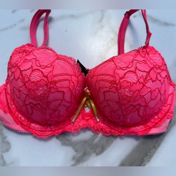 Victoria’s Secret Lace Padded Bra with Swarovski crystal bow Size 34B VS Bra - Picture 2 of 8